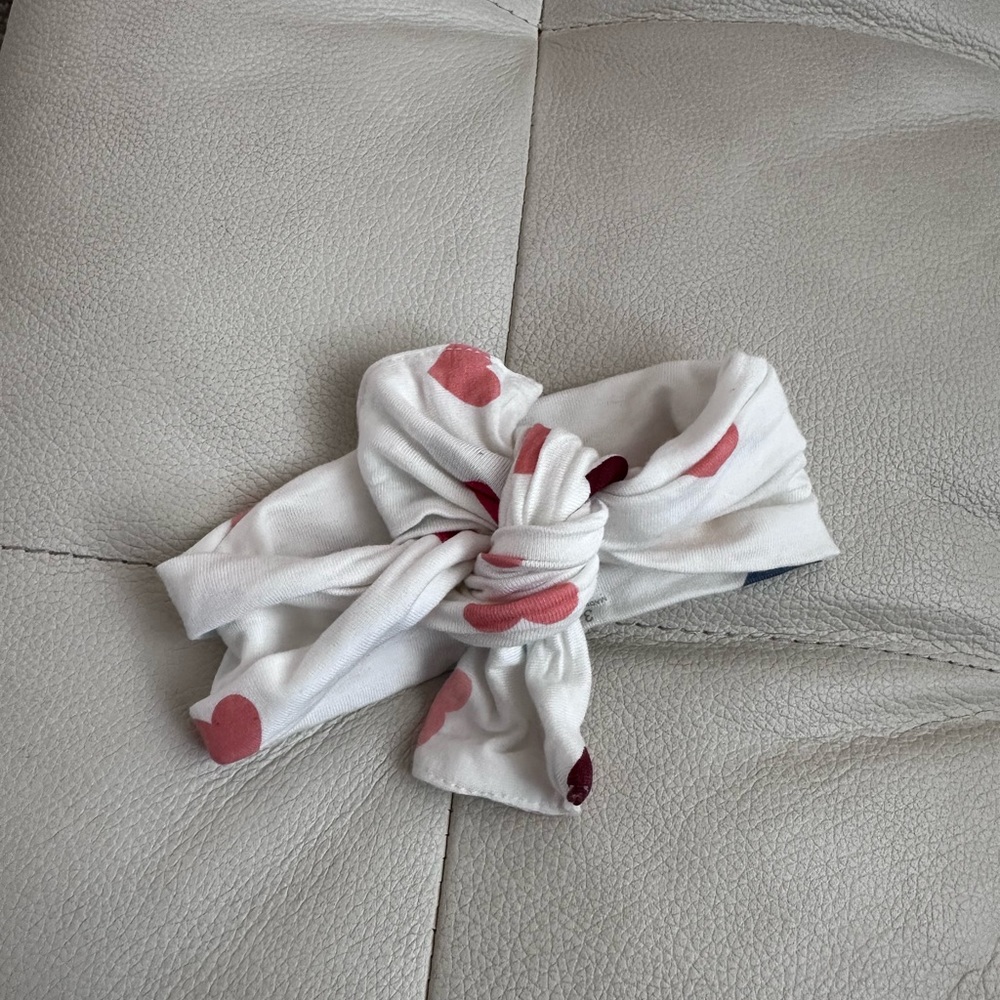 Kyte Baby Infant Bow Valentine Hearts